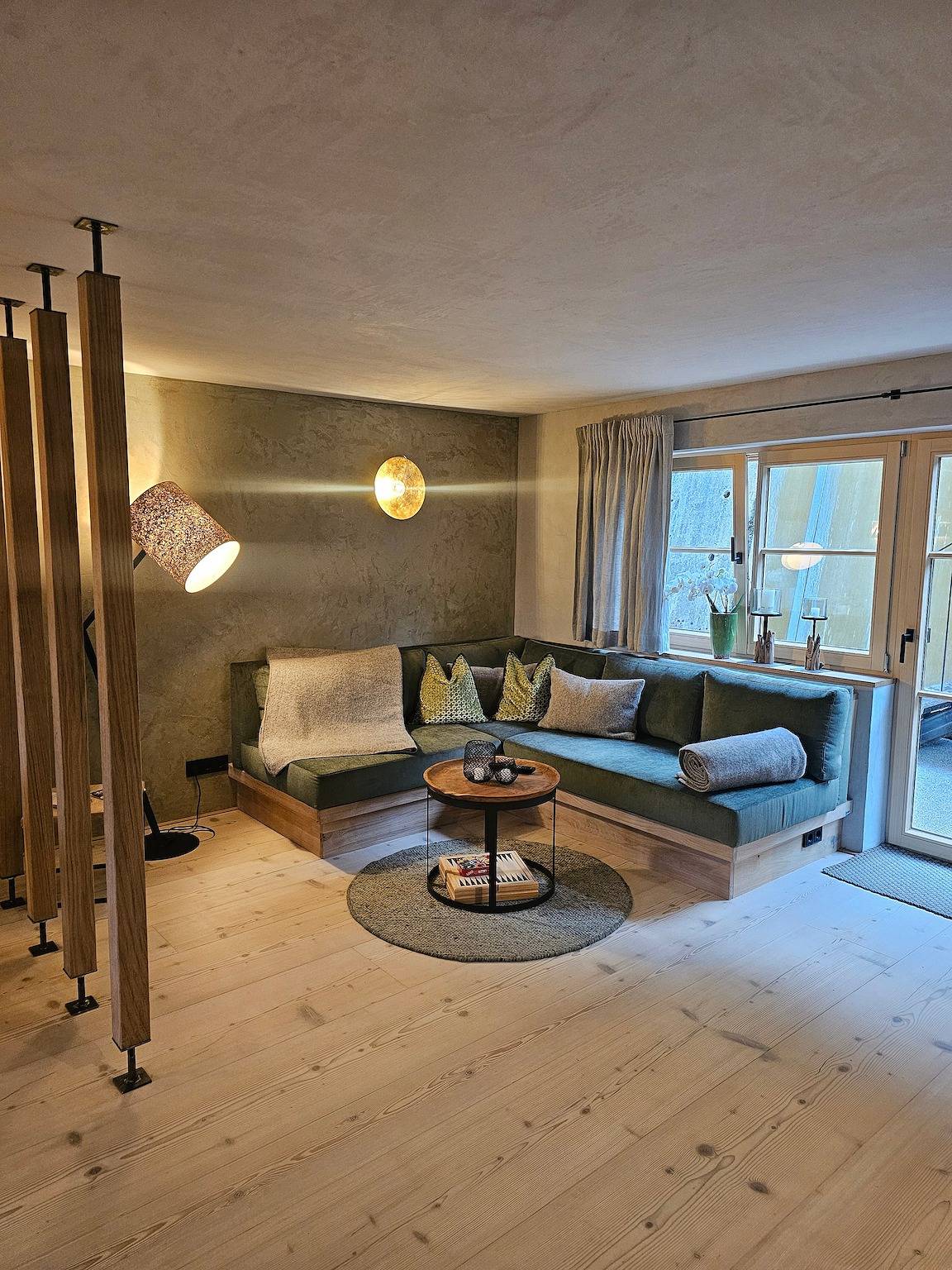 Chalet 'Zur Auszeit' mit Bergblick, privater Terrasse und Wlan in Mittenwald, Bayerische Alpen