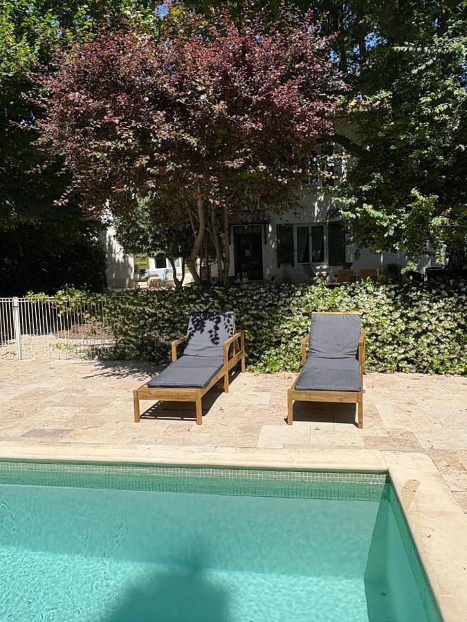 Location de vacances pour 2 personnes, avec Balcon et Terrasse ainsi que Jardin et Piscine à Bédarrides - 4