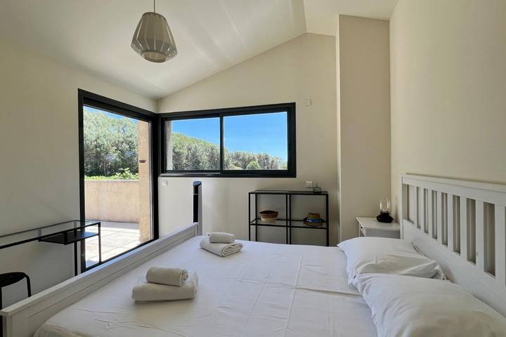 Location de vacances pour 6 personnes, avec piscine ainsi que terrasse et jardin, animaux acceptés à Lauris - 2