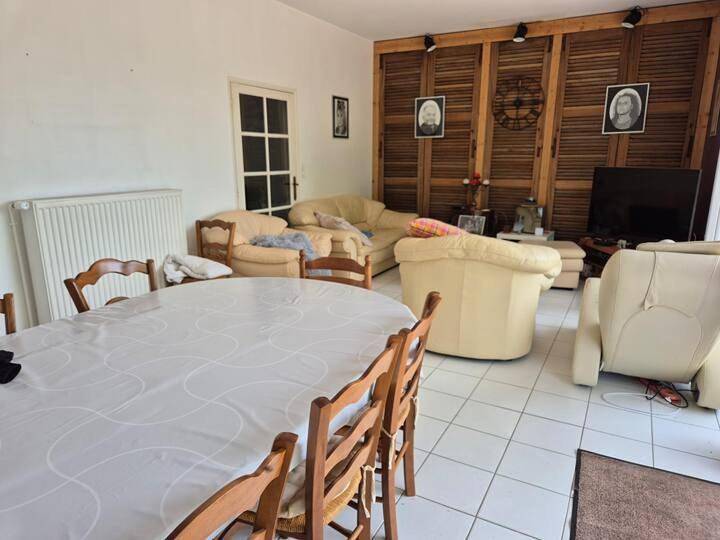 Appartement de vacances entier, L'Opale - Chez L'habitant in Château-du-Loir, Vallée de la Loire