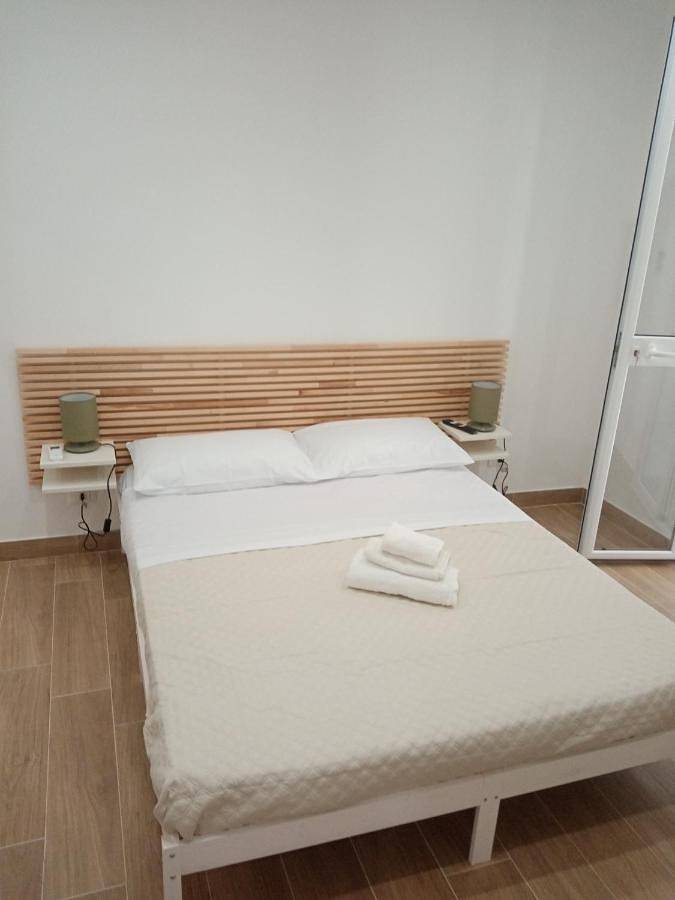 Two-Bedroom House in Capaci, Province de Palerme