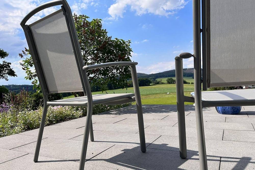 Ganze Wohnung, Ferienwohnung Orth, Tor zum Sauerland, mit großer Terrasse in Meinerzhagen, Märkischer Kreis
