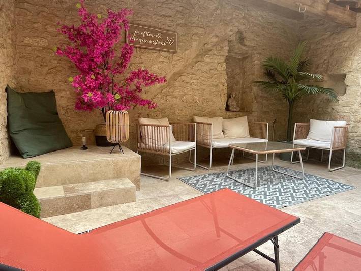 Location de vacances pour 6 personnes, avec terrasse à Cornillon-Confoux - 4