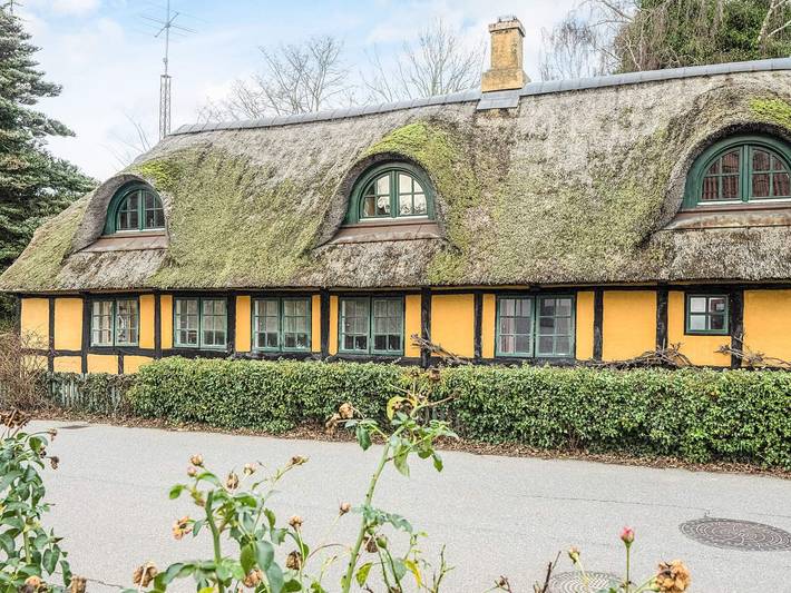 Ferieudlejning for 7 personer, med terrasse og have, børnevenlig i Fjellerup