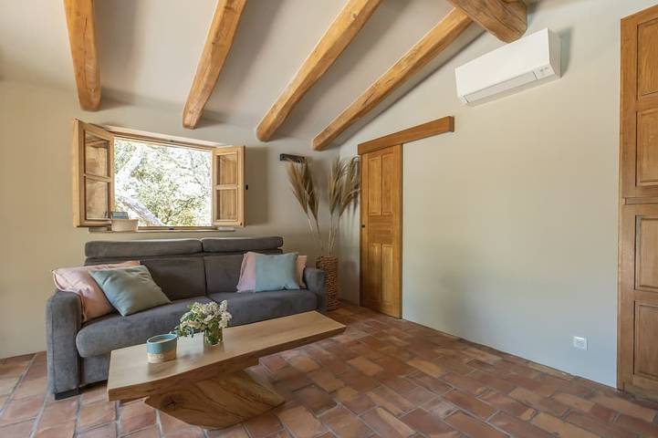Charming sheepfold, heated swimming pool, landscaped Mediterranean garden in Sotta, Sartène und Umgebung