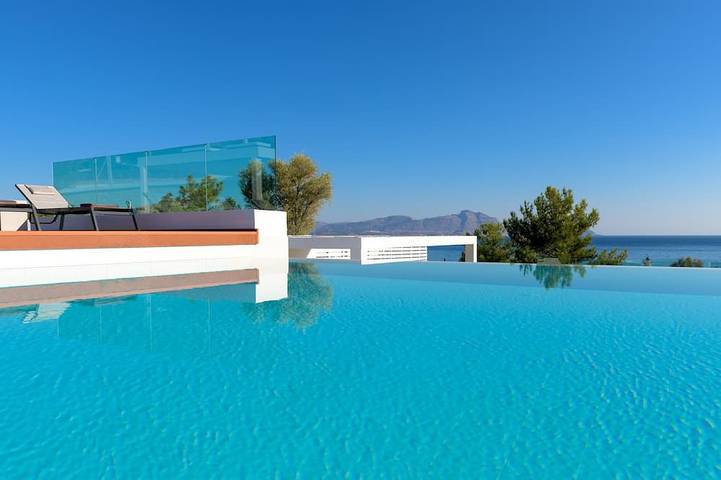 Ferienhaus für 10 Personen, mit Garten und Terrasse sowie Whirlpool