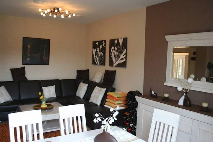 Ferienhaus für 4 Personen, mit Garten und Terrasse in Zernien