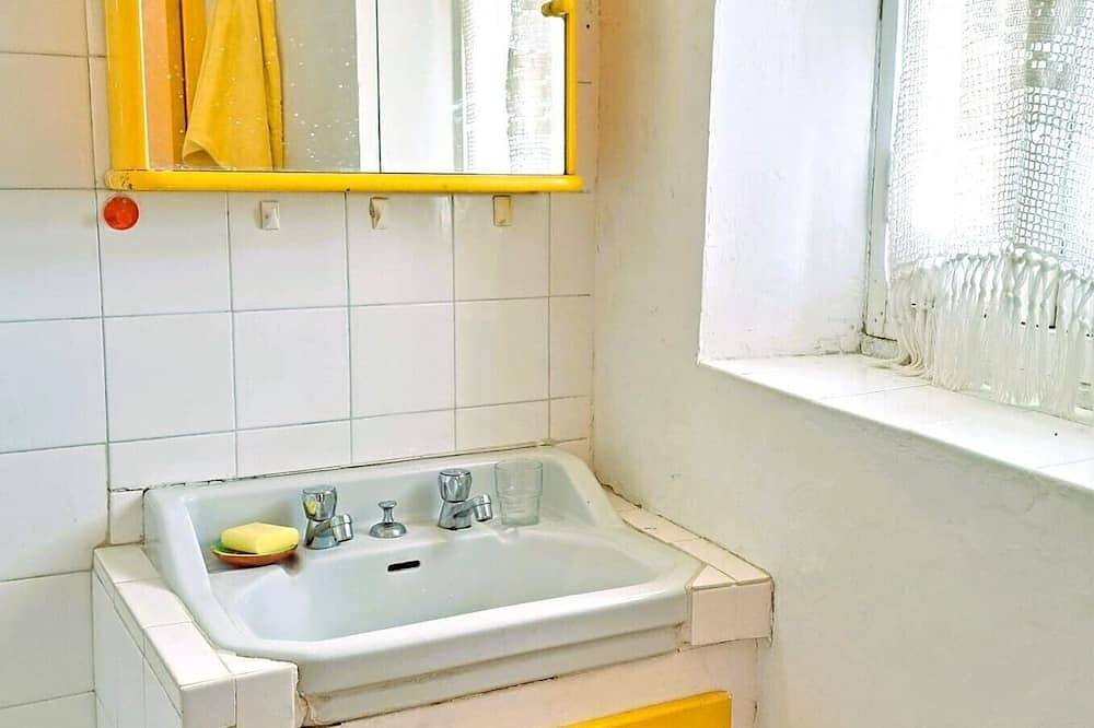 \"les Terrasses\" : Maison Dans le Village, 4 Terrasses in Sainte-Croix-du-Verdon, Regionaler Naturpark Verdon