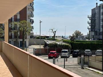 Gîte pour 4 personnes, avec vue et balcon, adapté aux familles à Lido delle Nazioni