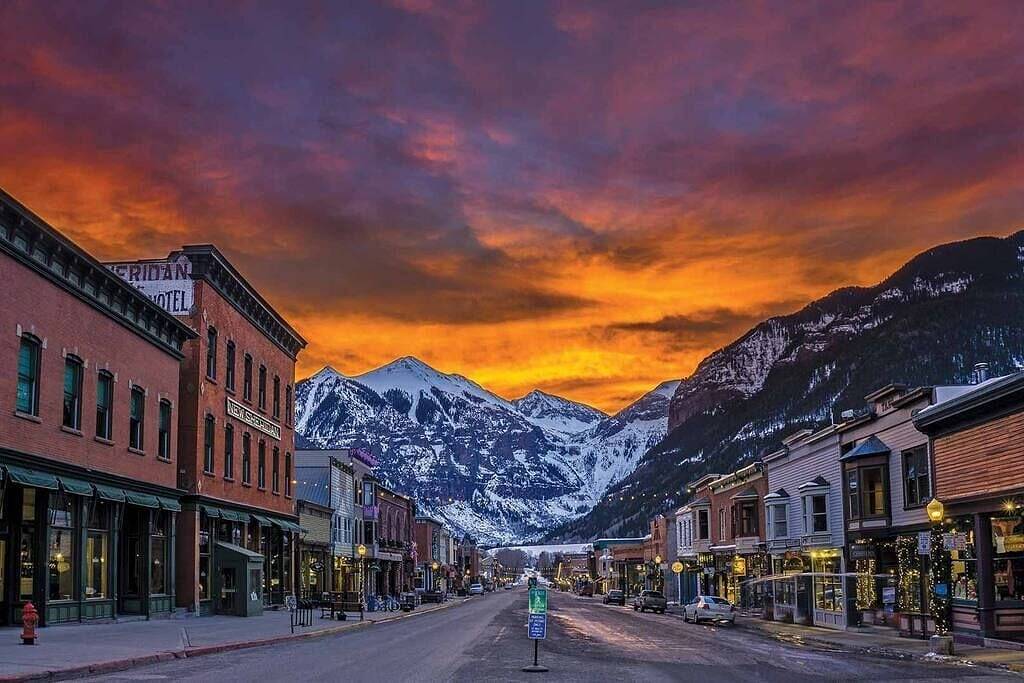 Ganze Wohnung, Tellurides \"Blue Collar Boutique\" = Voller Erfahrung zu einem Bruchteil des Preises in Telluride, Telluride Ski Resort