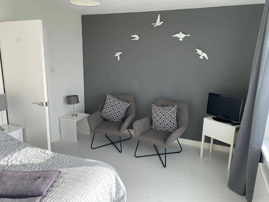 Four-Bedroom House in Hayling Island, Havant