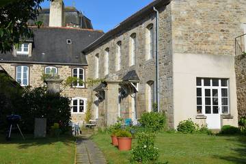 Gîte pour 4 personnes, avec jardin et terrasse à Hénon