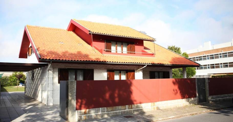 Location de vacances pour 8 personnes, avec piscine ainsi que vue et jardin, animaux acceptés à Esmoriz - 3