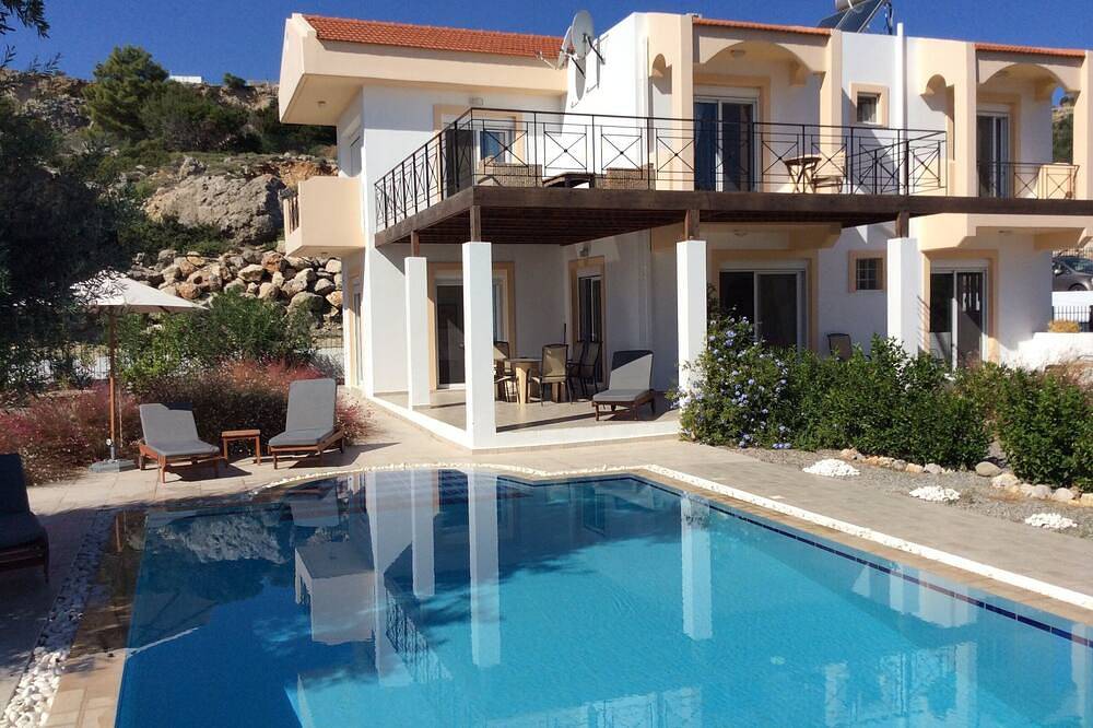 Luxuriöse Villa mit beheiztem privatem Pool und Blick auf den Tsampika-Strand in Kolympia, Rhodos