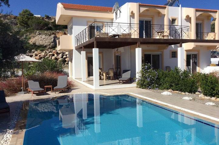 Villa für 9 Personen, mit Balkon und Garten - 1