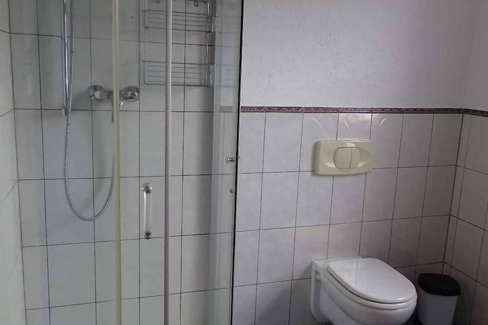 Ganze Wohnung, Gemütliche Ferienwohnung (75qm) mit Kaminofen und Balkon in Grafenwiesen, Ostbayern