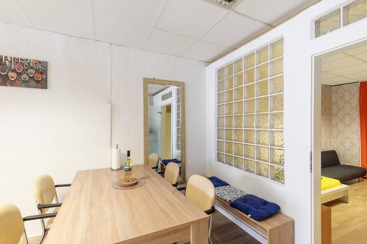 Apartamento entero, Apartamento vacacional 'Cerca del Castillo de Eltz' con sauna privada y Wi-Fi in Kaisersesch, Cochem-Zell