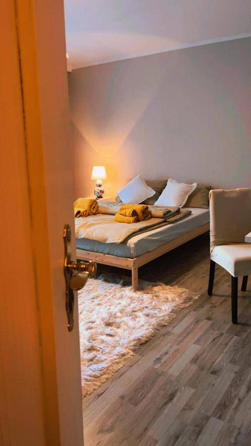 Gîte pour 2 personnes, avec jardin et vue, animaux acceptés à Langenfeld - 4