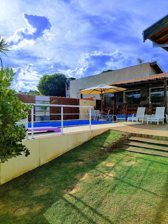 Casas e apartamentos de temporada para 4 pessoas, com piscina e vista e ainda jardim em Boituva