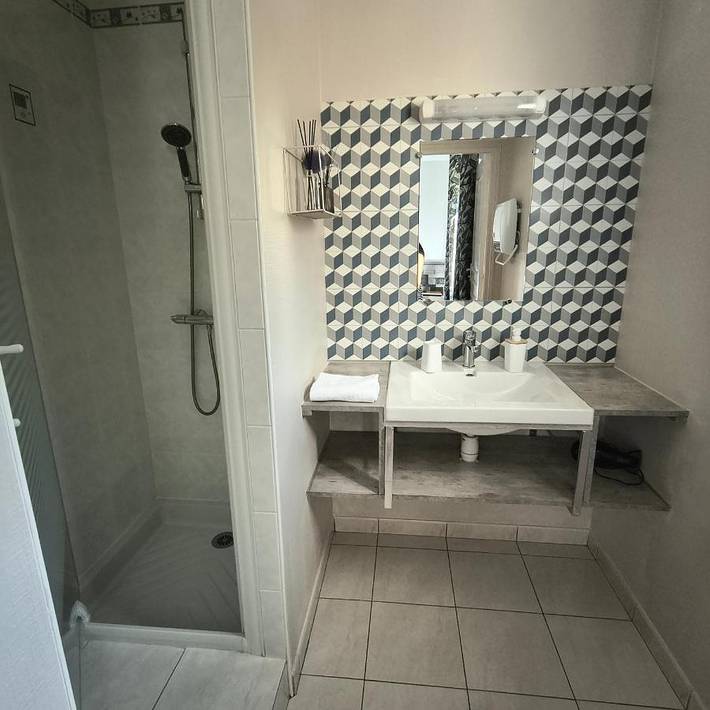 Location de vacances pour 4 personnes, avec jacuzzi et sauna ainsi que piscine et jardin à La Flèche - 4