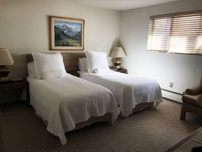 Vacation rental for 4 people, with yard in Aspen