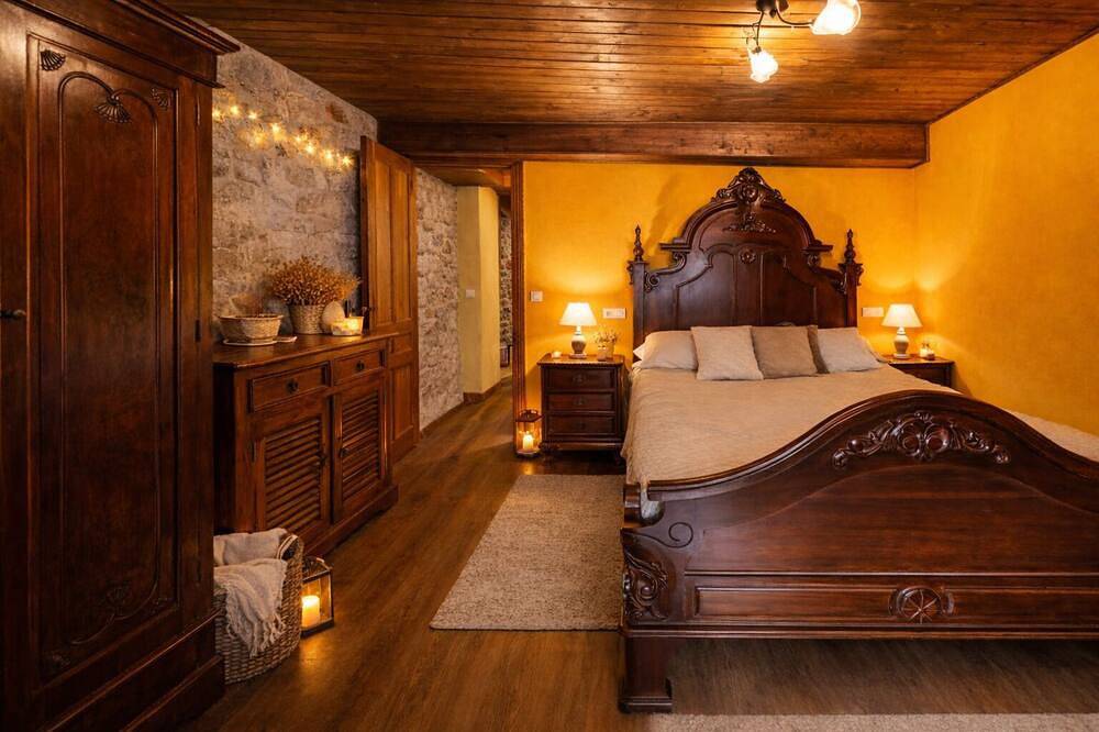 La Congosta, jacuzzi surrounded by mountains in Teverga, Cordillera Cantábrica