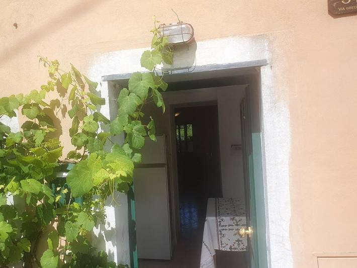 Appartamento per 4 persone, con Piscina e Panorama a Varese Ligure