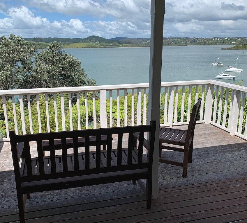 Whole House with Kerkeri inlet views, fisherman's paradise in Kerikeri, Bay Of Islands