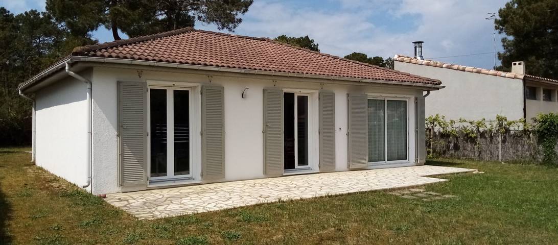 Gîte pour 4 personnes, avec jardin ainsi que terrasse et piscine dans Plage de la Grière