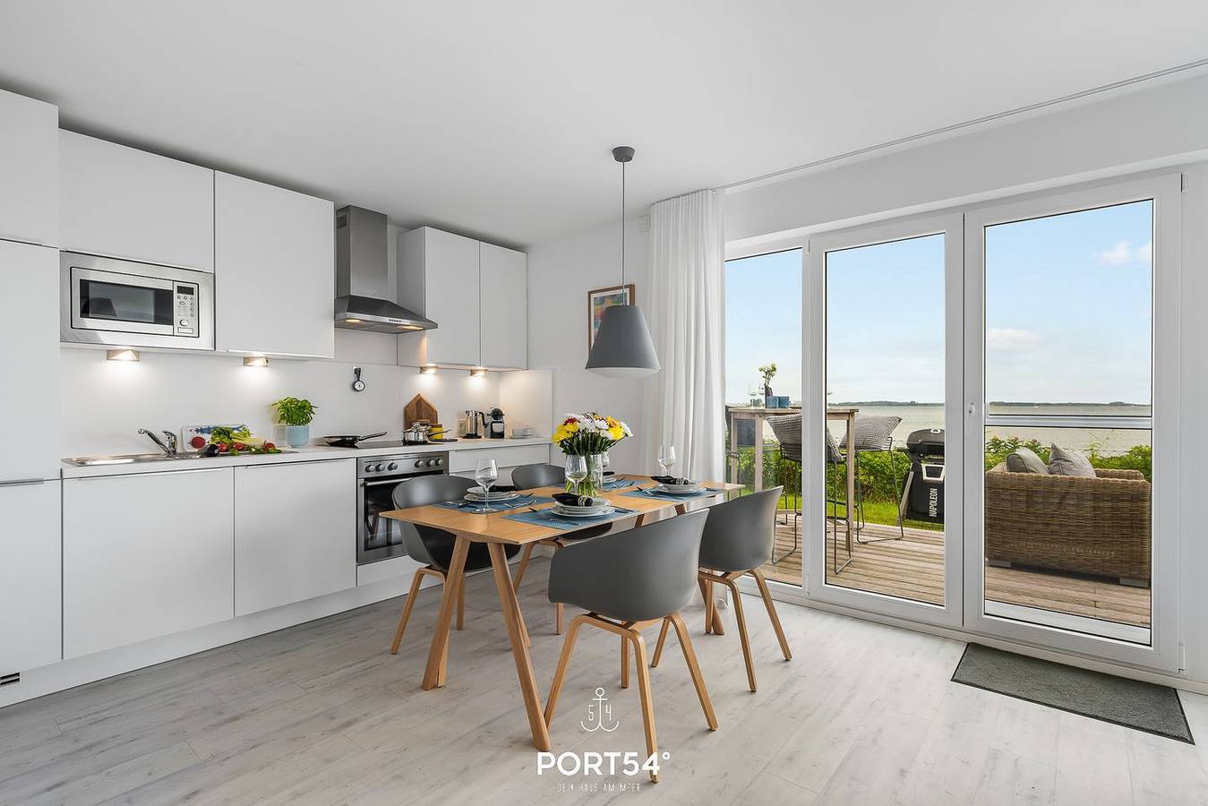 Ganze Wohnung, Meersicht - 1. Reihe am Wasser, Terrasse, Eg, Sauna, Badewanne, Elektrogrill in Olpenitz, Kappeln