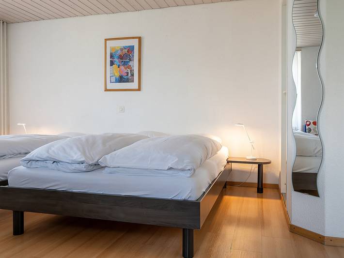 Hotel Altstadt Erlach - Dreibettzimmer in St. Petersinsel, Erlach (BE)