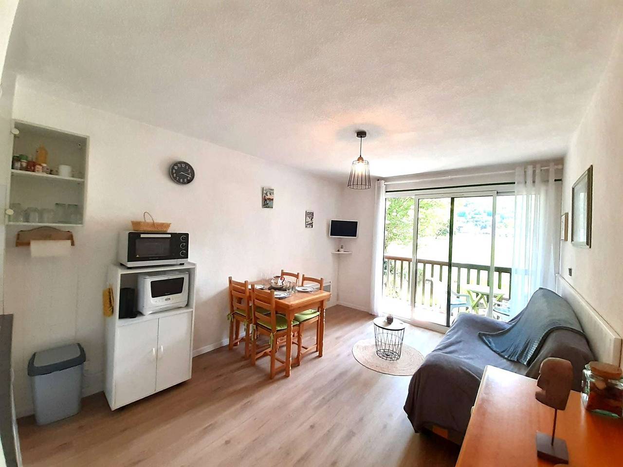 Entire apartment, Cozy apartment with parking - 4 guests in Vielle-Aure, Pyrenees National Park
