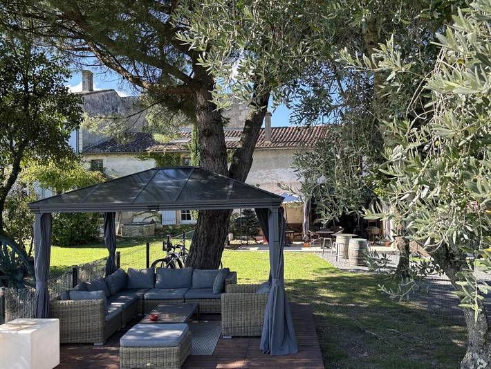 Gîte pour 3 personnes, avec piscine et jardin à Saint-Estèphe - 3