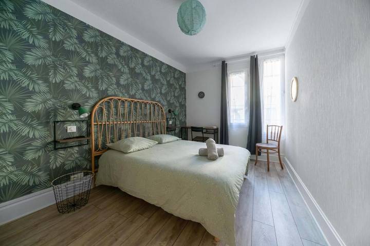 Gîte pour 10 personnes, avec vue et balcon à Gannat - 3