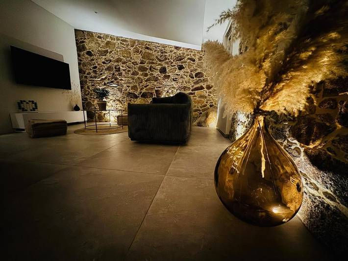 Location de vacances pour 4 personnes, avec vue ainsi que piscine et jardin à Cuttoli-Corticchiato