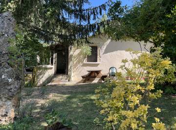 Gîte pour 5 personnes, avec jardin à Bournazel