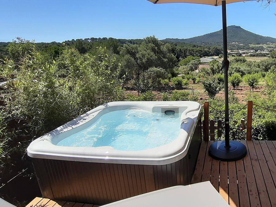 Camping Le Beau Vezé - Mobilheim 2 personen - Cottage Jasmin + jacuzzi 21m² (1 Zimmer) in Carqueiranne, Mittelmeerküste (Frankreich)