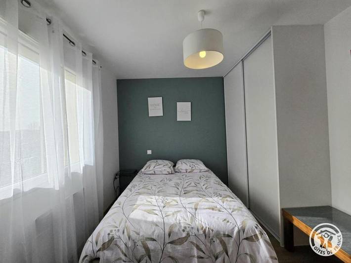 Location de vacances pour 4 personnes, avec piscine ainsi que jardin et terrasse à Saint-Laurent-des-Hommes - 3