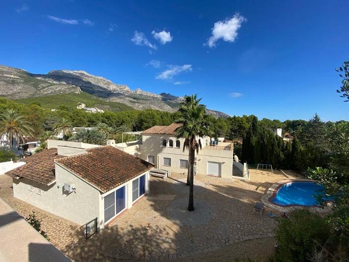 Casa rural para 25 personas, con jardín además de vistas y piscina en Callosa de Ensarriá - 3