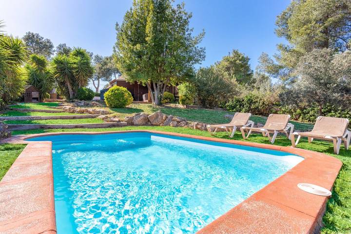 Casa de vacaciones para 7 personas, con Balcón y Jacuzzi además de Jardín y Piscina en Costa del Garraf