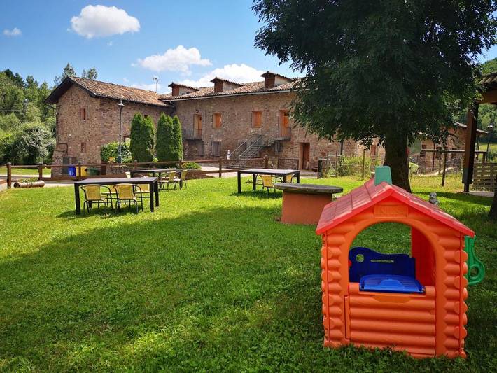 Casa rural para 5 personas, con jardín y vistas en Alta Ribagorça