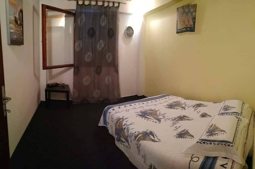 Das Cosy Apartment bietet kostenfreies Wlan, eine Klimaanlage und einen Garten. in Risan, Opština Kotor