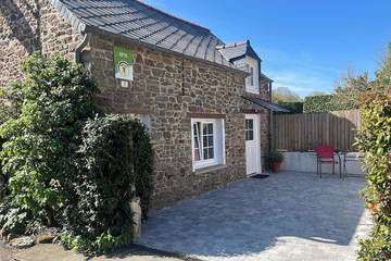 Gîte pour 2 personnes, avec terrasse à Plouër-sur-Rance