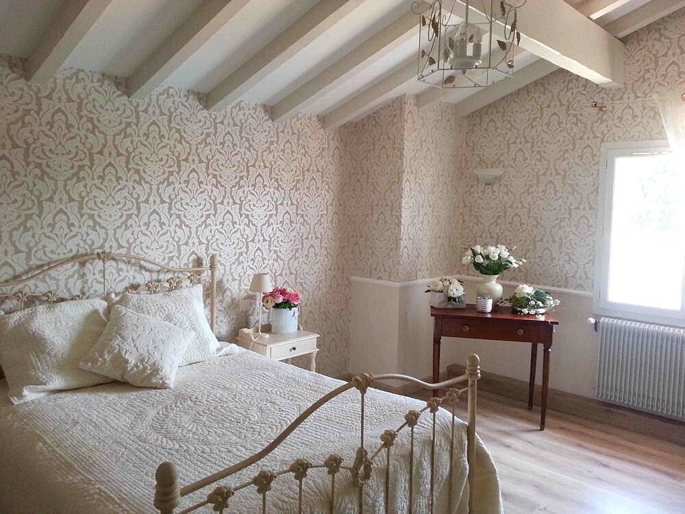 Katalin Gorri Etxea Chambres d'hôtes - Péonia in Halsou, Région de Bayonne