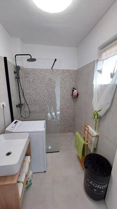 Villa für 4 Personen, mit Pool und Balkon sowie Ausblick in Split-Dalmatien - 2