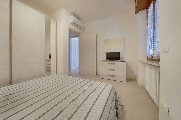 Ganze Wohnung, Apartment located in the historic center of Garda in Garda, Gardasee-Berge