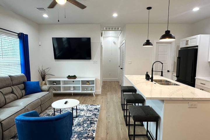 Vacation rental for 6 people, with balcony in North Houston