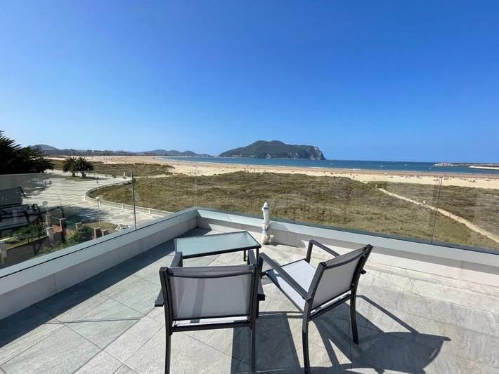 Location de vacances pour 9 personnes, avec jardin et vue, animaux acceptés à Laredo - 3
