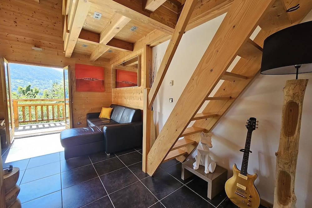 Ganze Wohnung, Buqa - Eine modern ausgestattete alpine \"die ganze Saison\" Wohnung im Zentrum von Samoens in Samoëns, Region Bonneville