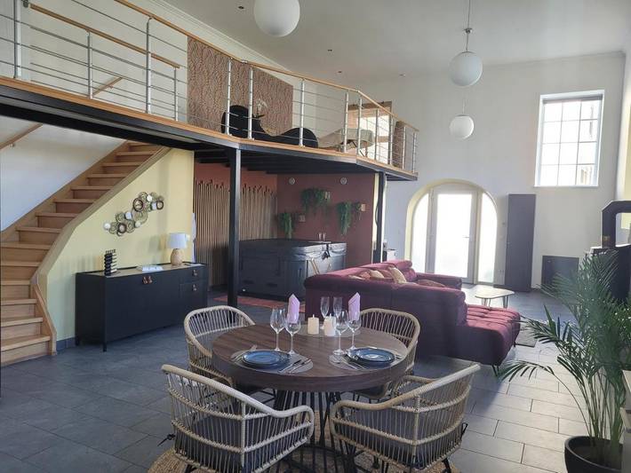 Gîte pour 2 personnes, avec sauna ainsi que jacuzzi et terrasse dans Héming